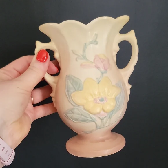 Floral Cream Vase - Picture 2 of 9